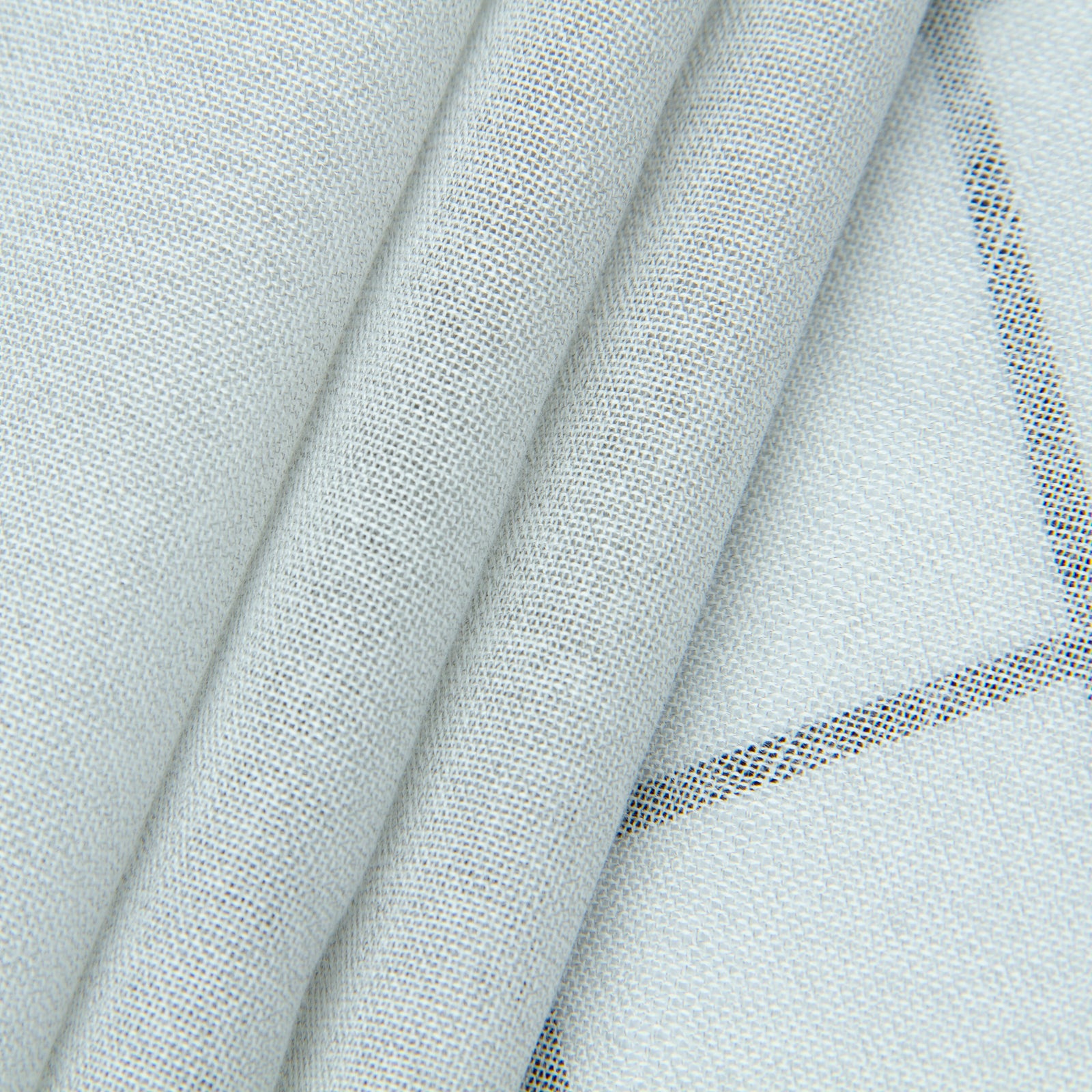 Side-angle view of the open conductive textile structure