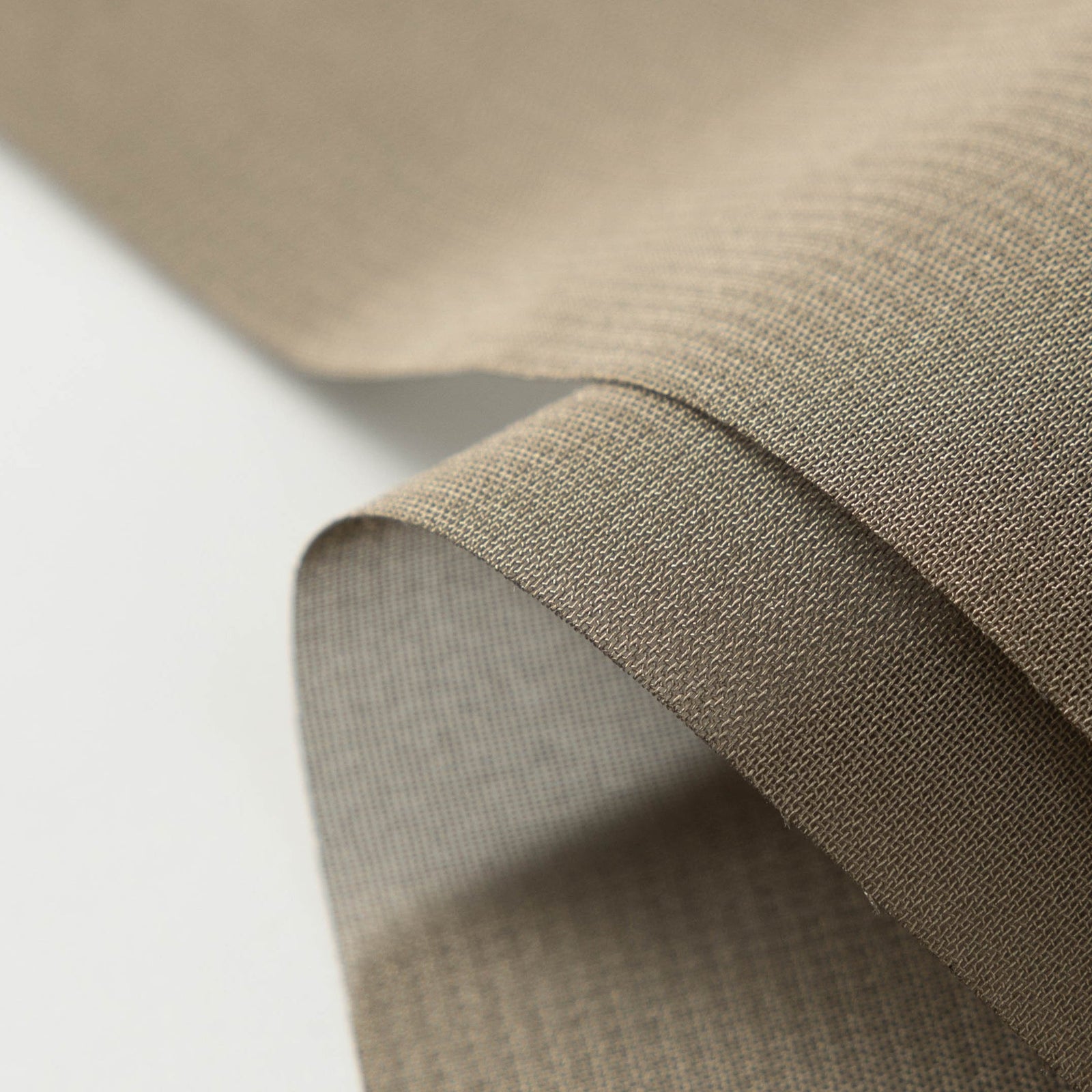 Side-angle view of the open conductive textile structure